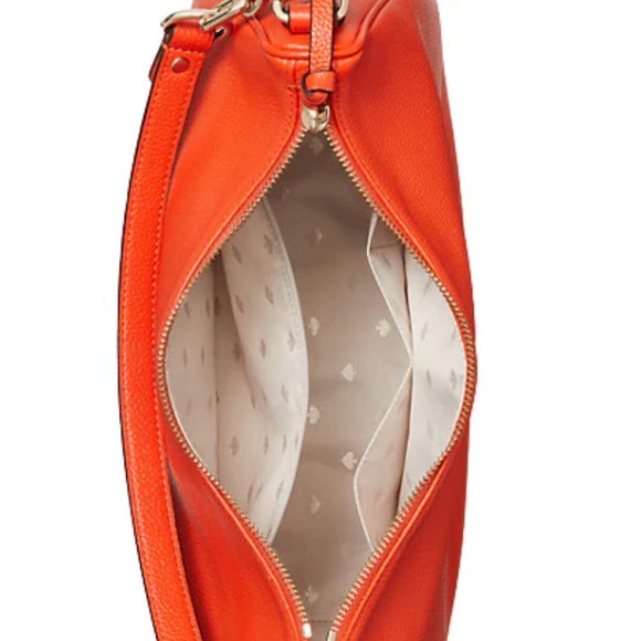 Kate Spade New York
MULBERRY STREET VIVIAN SHOULDER BAG - Picture 4 of 13